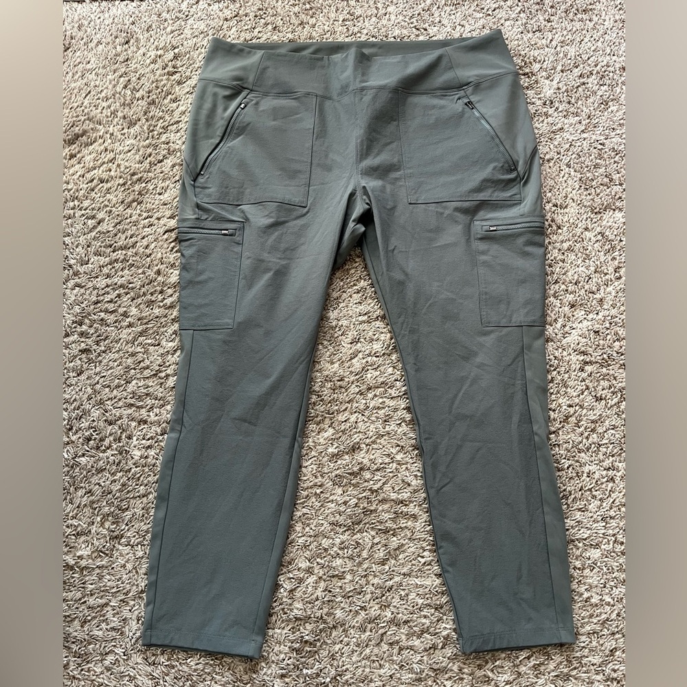 Athleta Headlands Hybrid Cargo II Tight Leggings in Grey Women's Plus Size 26 - Picture 2 of 15